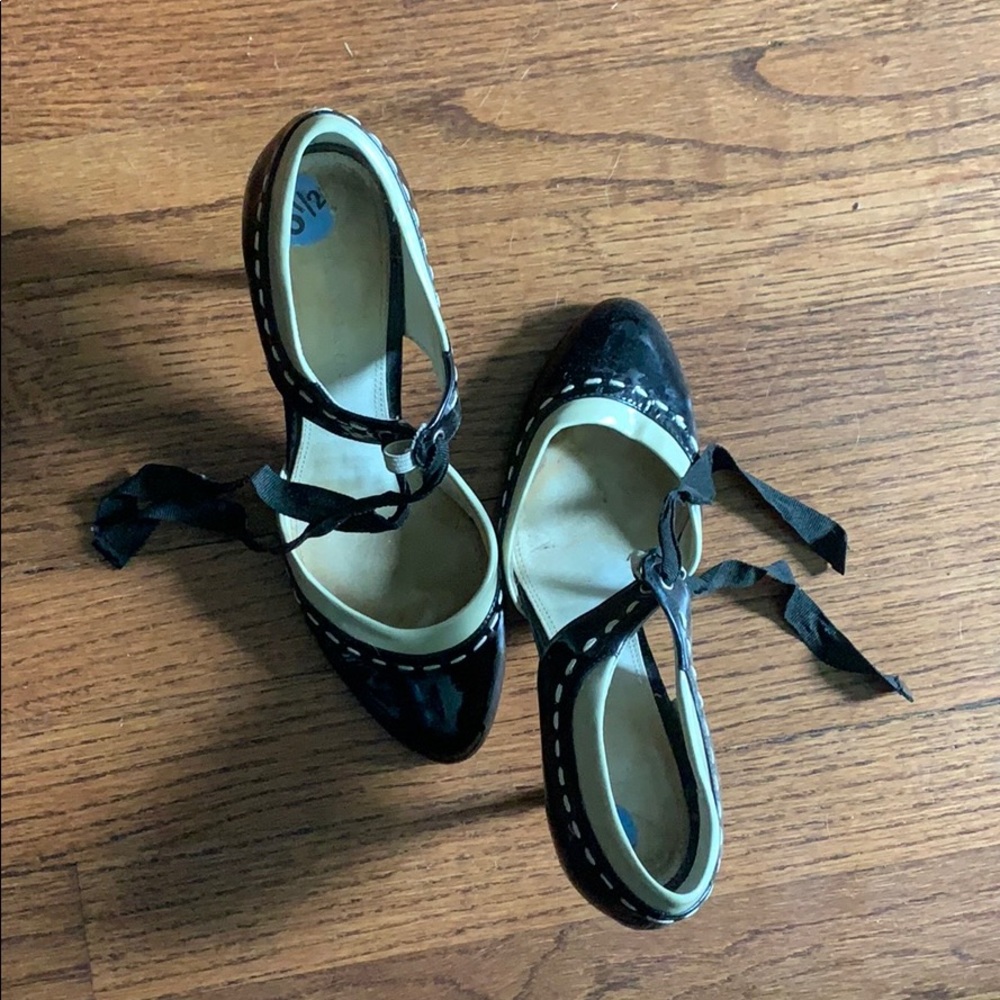 Anne Klein heals